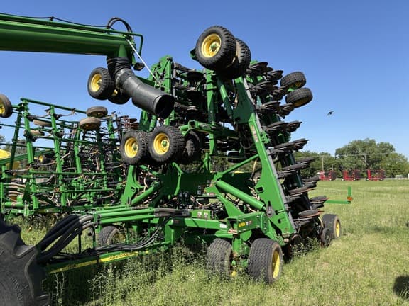Image of John Deere 1890 equipment image 2