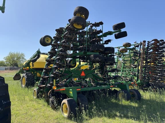 Image of John Deere 1890 equipment image 4