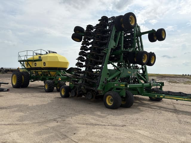 Image of John Deere 1890 equipment image 1