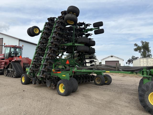 Image of John Deere 1890 equipment image 2