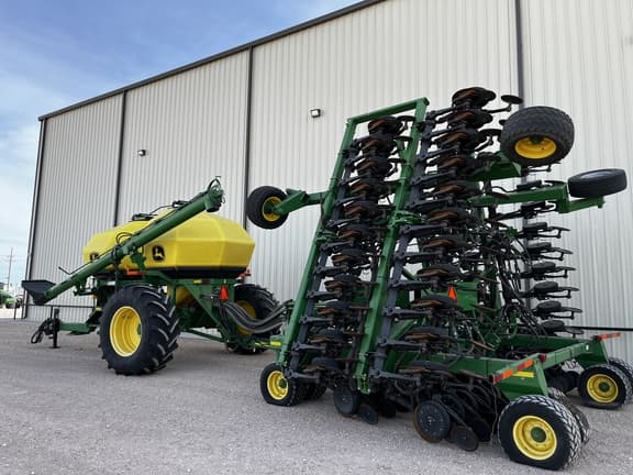 Image of John Deere 1890 equipment image 1