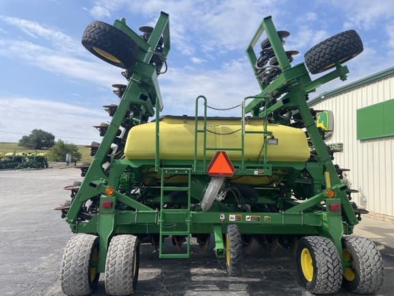 Image of John Deere 1990 equipment image 2