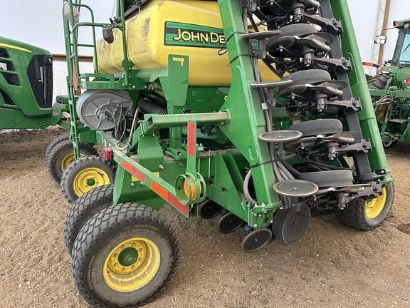 Image of John Deere 1990 equipment image 2