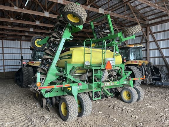 Image of John Deere 1990 equipment image 2