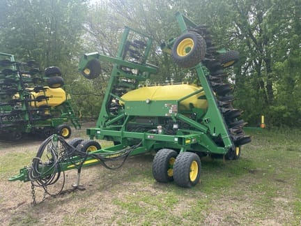 2013 John Deere 1990 Equipment Image0