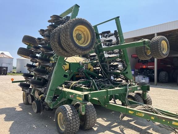 Image of John Deere 1990 Primary image