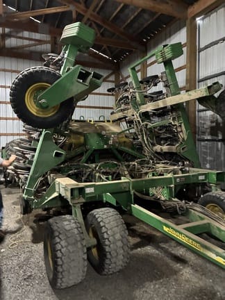2013 John Deere 1990 Equipment Image0