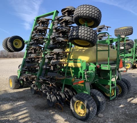 Image of John Deere 1990 equipment image 2