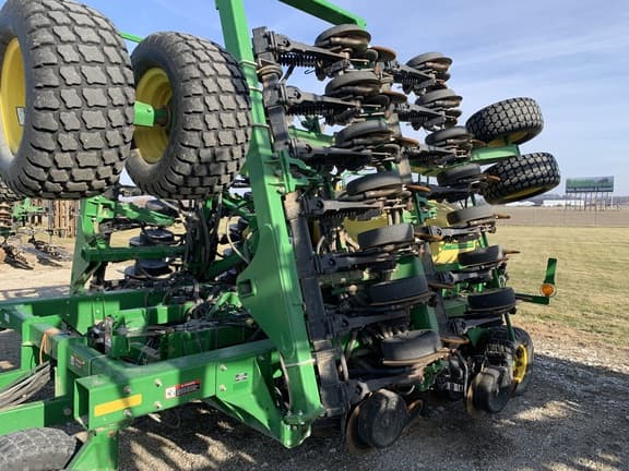 Image of John Deere 1990 equipment image 1