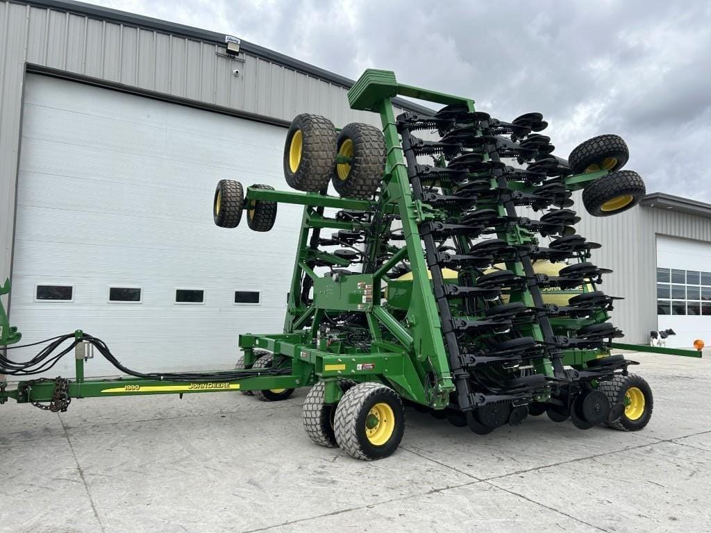 2013 John Deere 1990 Equipment Image0