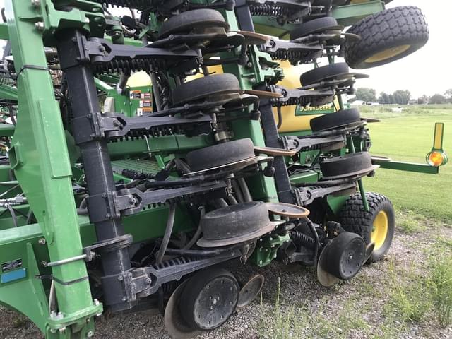 Image of John Deere 1990 equipment image 3