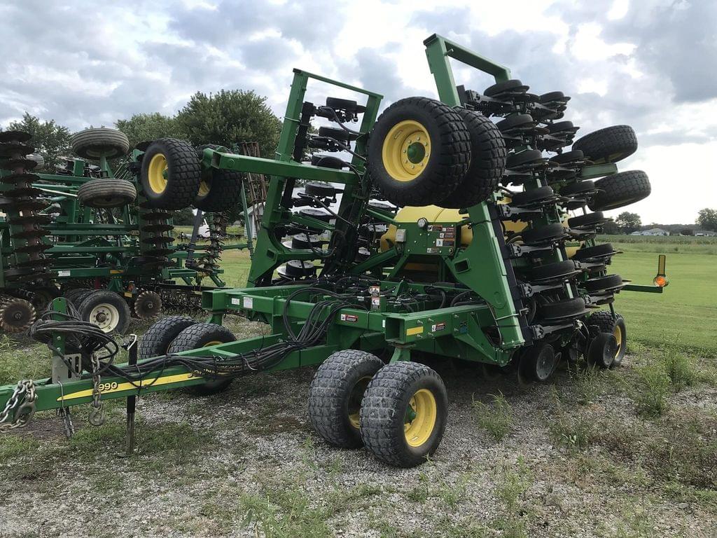 Image of John Deere 1990 Primary image