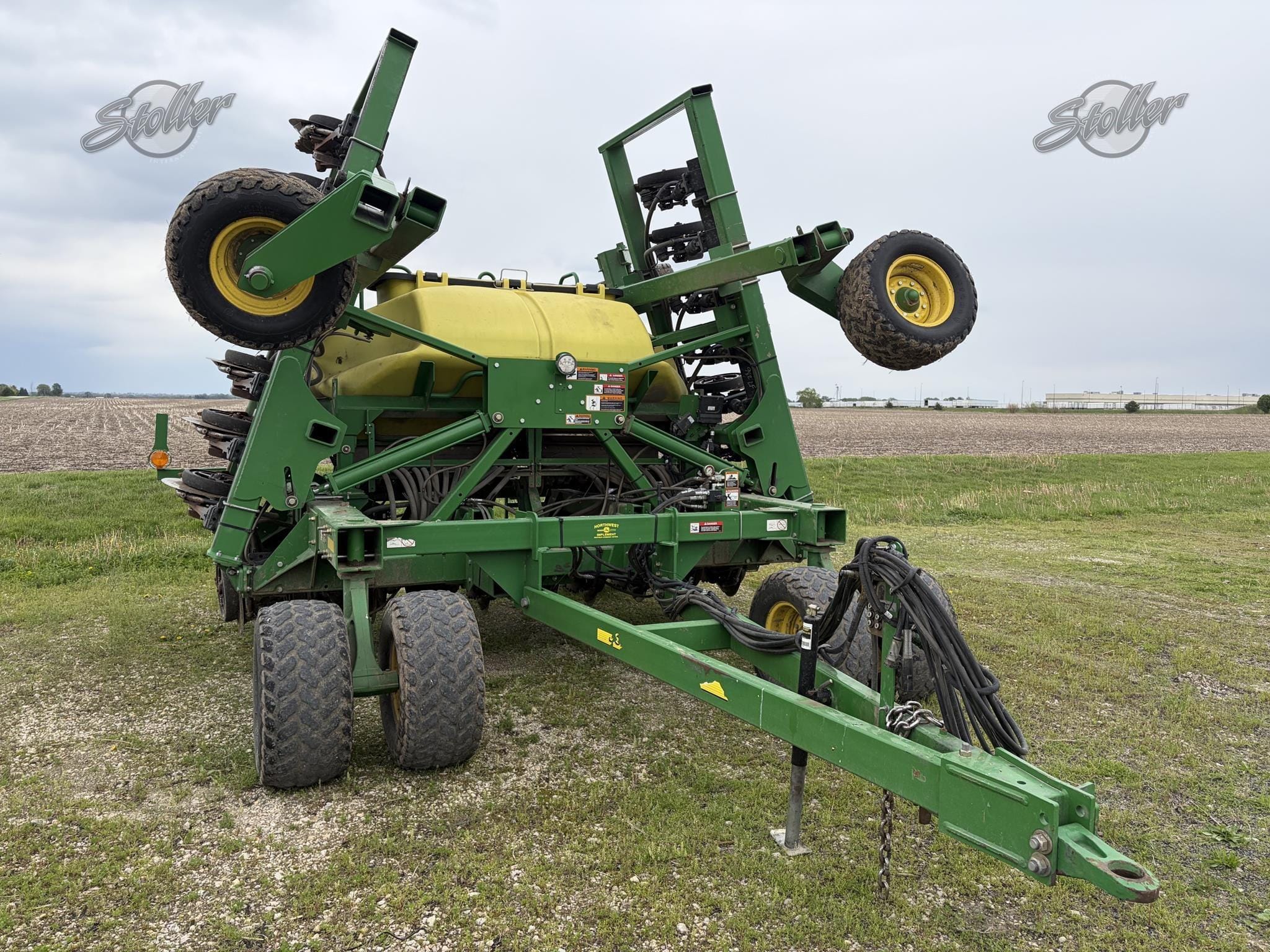 2013 John Deere 1990 Equipment Image0