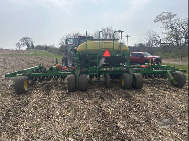 Image of John Deere 1990 equipment image 2