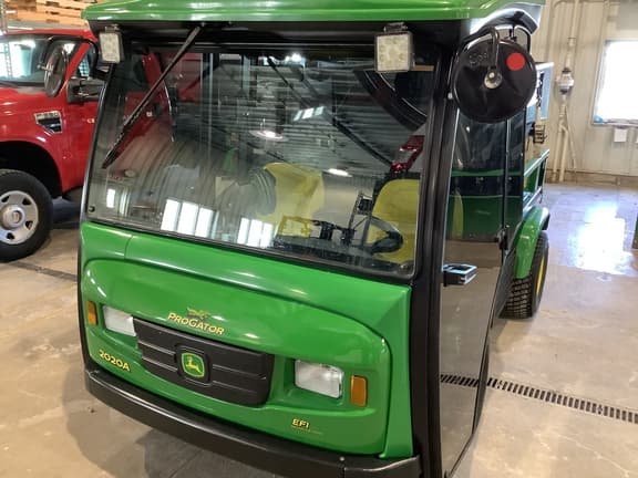 Image of John Deere 2020A equipment image 1