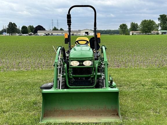 Image of John Deere 2025R equipment image 1