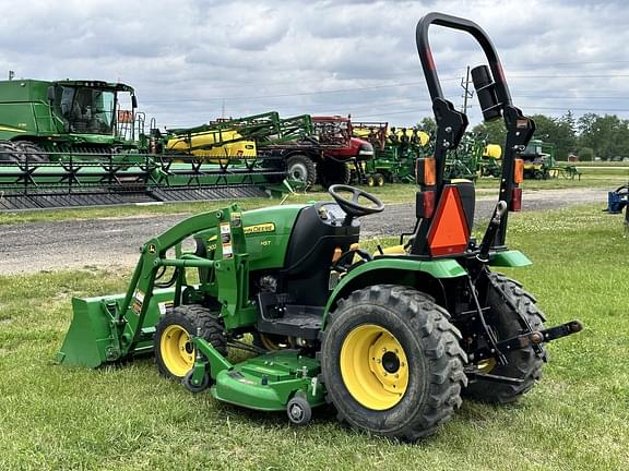 Image of John Deere 2025R equipment image 4