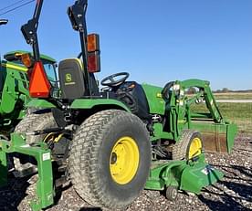 Main image John Deere 2032R 5