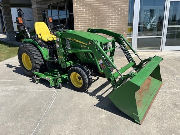 Image of John Deere 2032R equipment image 1