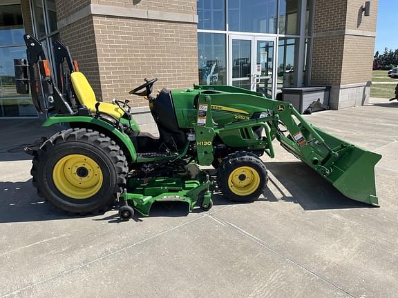 Image of John Deere 2032R equipment image 2