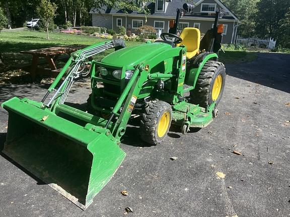 Image of John Deere 2032R Primary image