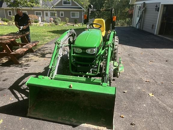 Image of John Deere 2032R equipment image 4