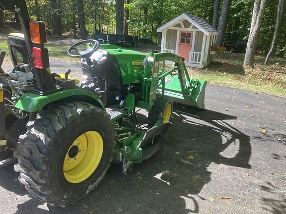 Image of John Deere 2032R equipment image 3