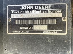 Image of John Deere 2032R equipment image 1