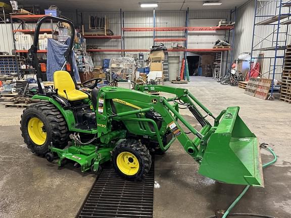 Image of John Deere 2032R equipment image 2