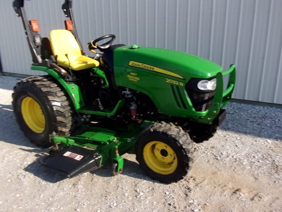 2013 John Deere 2032R Equipment Image0