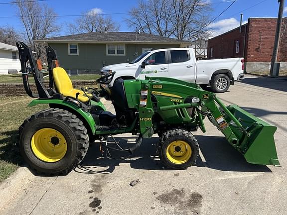 Image of John Deere 2032R equipment image 2