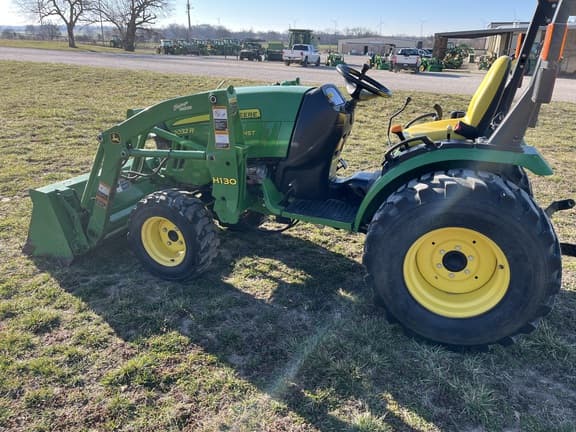 Image of John Deere 2032R equipment image 4