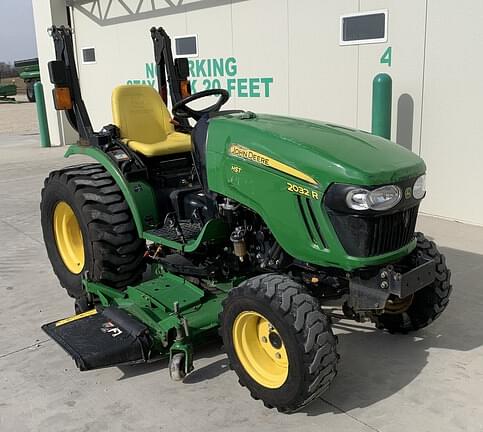 Image of John Deere 2032R equipment image 1