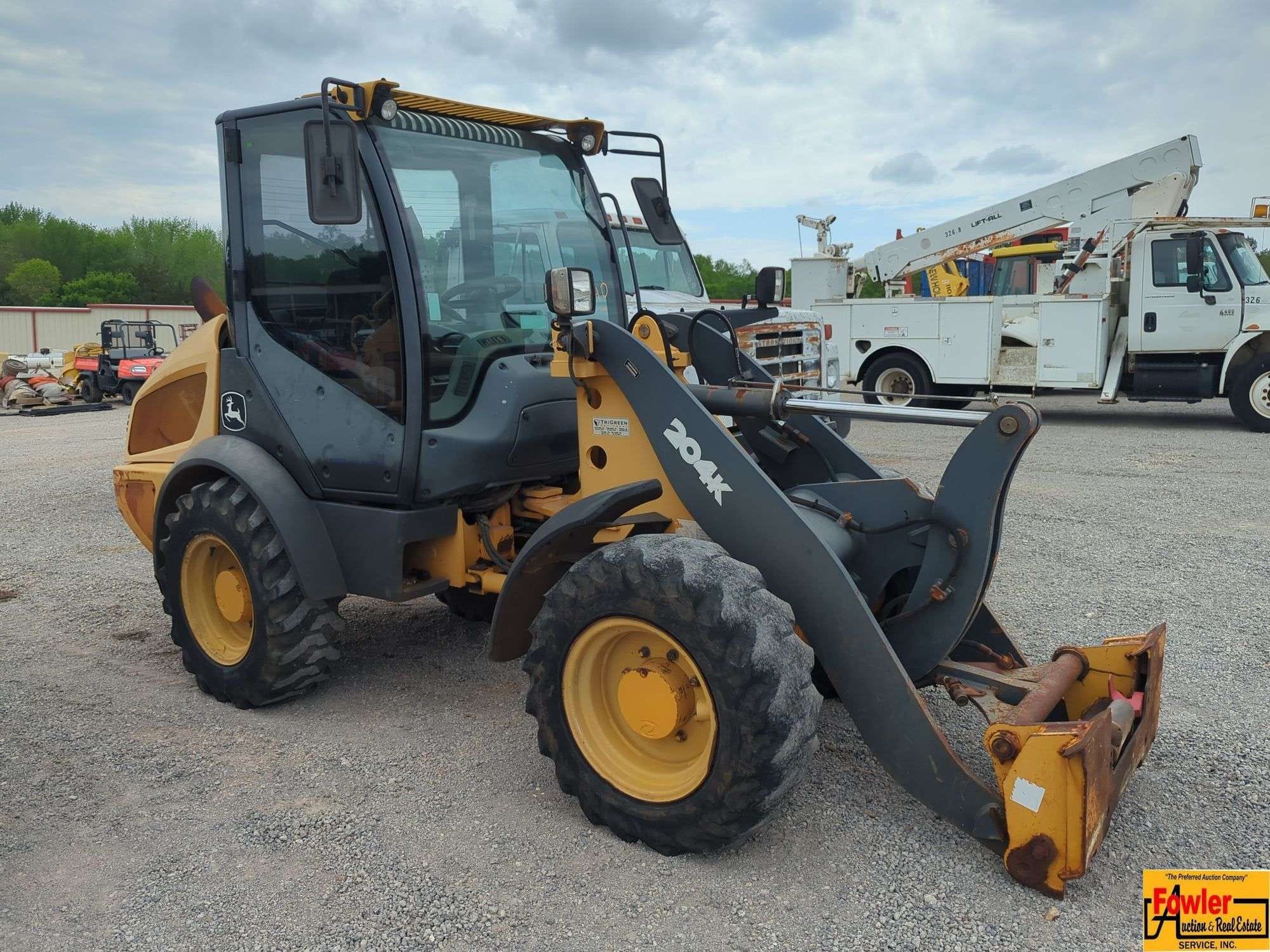 2013 John Deere 204K Equipment Image0