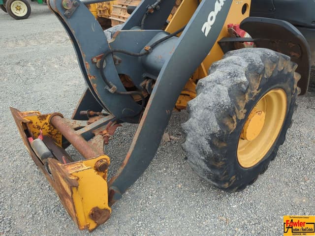 Image of John Deere 204K equipment image 2