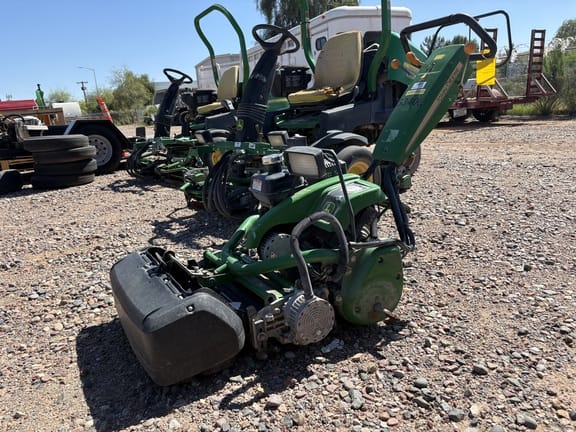 2013 John Deere 220 E-Cut Equipment Image0
