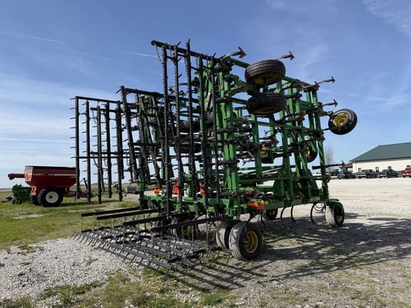 Image of John Deere 2210 equipment image 4