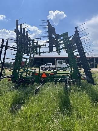 Image of John Deere 2210L equipment image 2