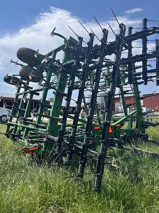 Image of John Deere 2210L equipment image 3