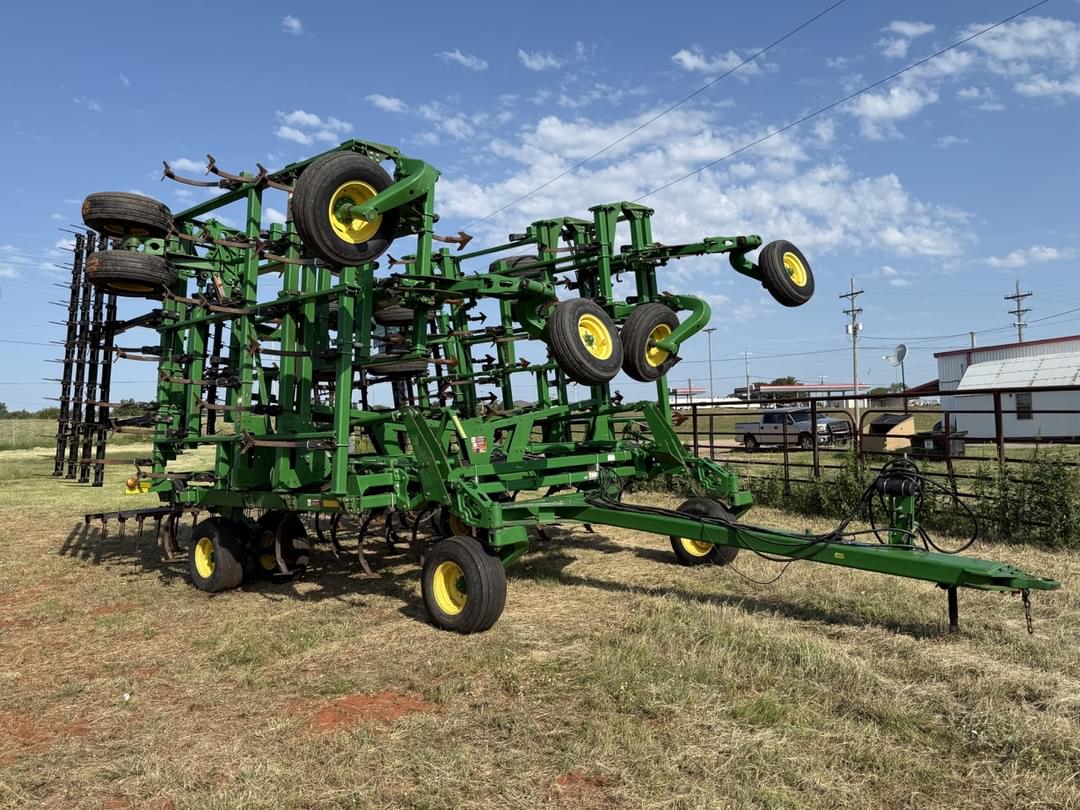 Image of John Deere 2210 Primary image