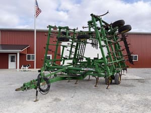 2013 John Deere 2210 Image