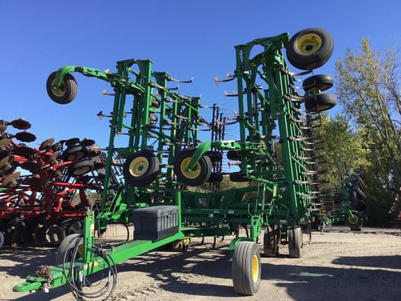 Image of John Deere 2210 Primary image