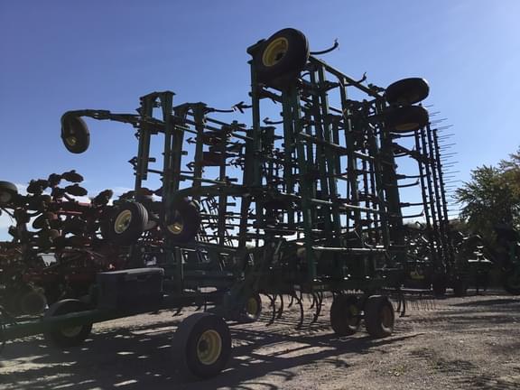 Image of John Deere 2210 equipment image 3