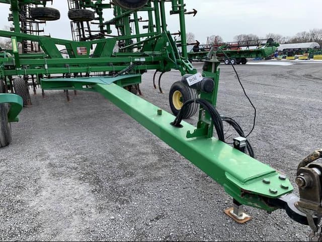 Image of John Deere 2210 equipment image 1