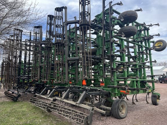 Image of John Deere 2210 equipment image 3