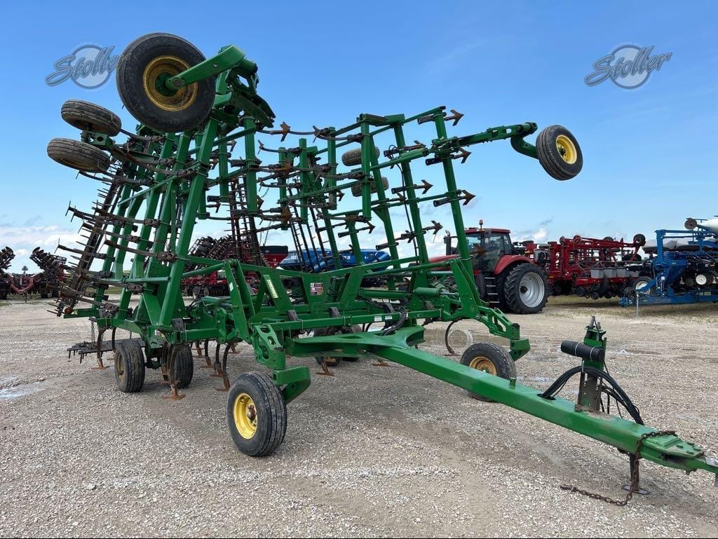 Main image John Deere 2210