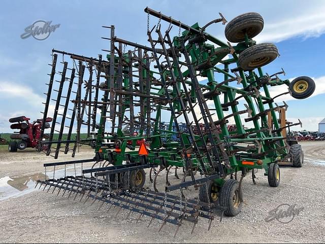 Image of John Deere 2210 equipment image 2