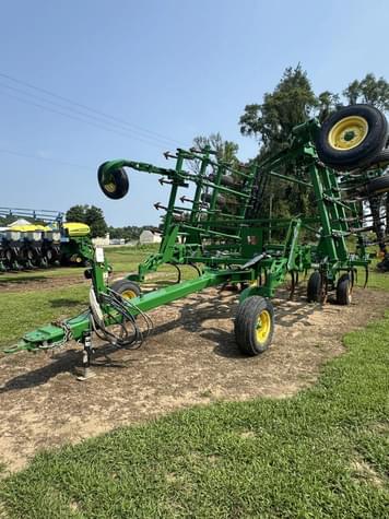 Main image John Deere 2210