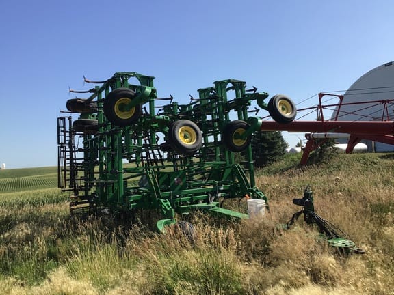2013 John Deere 2210 Equipment Image0