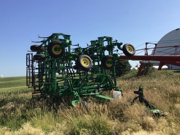 Image of John Deere 2210 Primary image